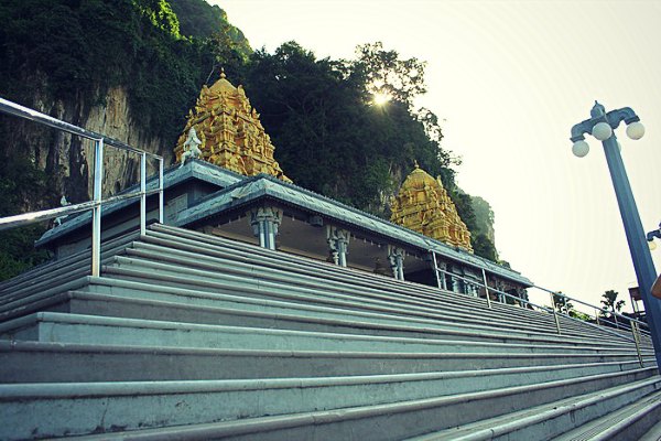 Kuil Sekitar Pintu Masuk Batu Caves