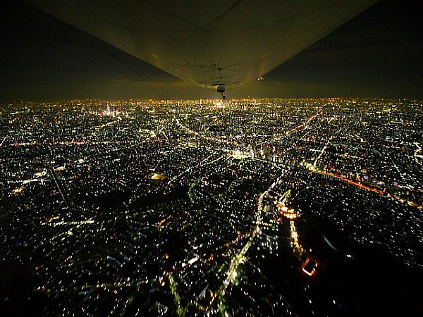 Kota Tokyo di Malam Hari dari Pesawat Kota Tokyo di Malam Hari dari Pesawat