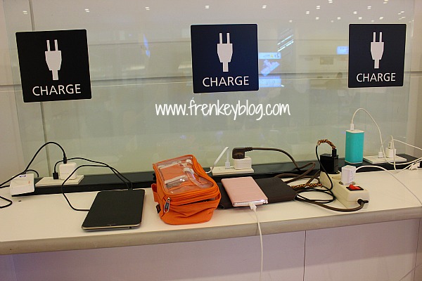 Electronic Charger Haneda Tokyo Electronic Charger Haneda Tokyo